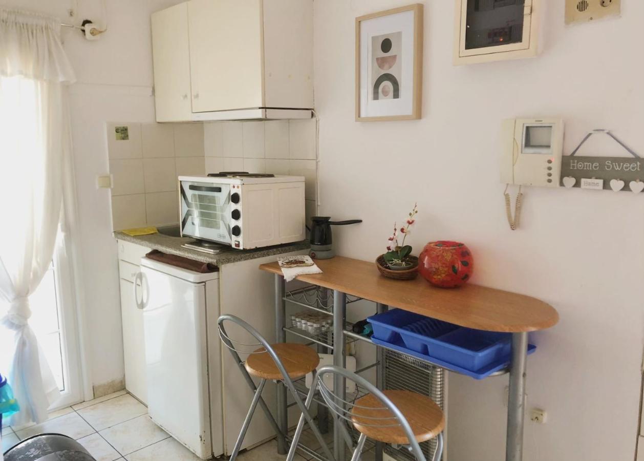 Cozy Seaview Studio - Piraeus Apartment Bagian luar foto